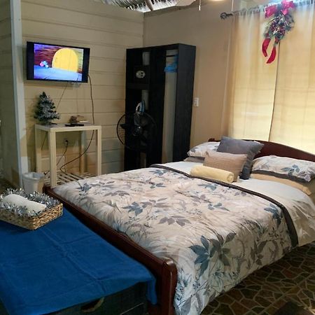 Heavens Gate Beach Bungalows Placencia Exterior foto